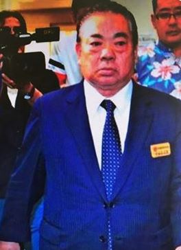 安慶田副知事が辞任